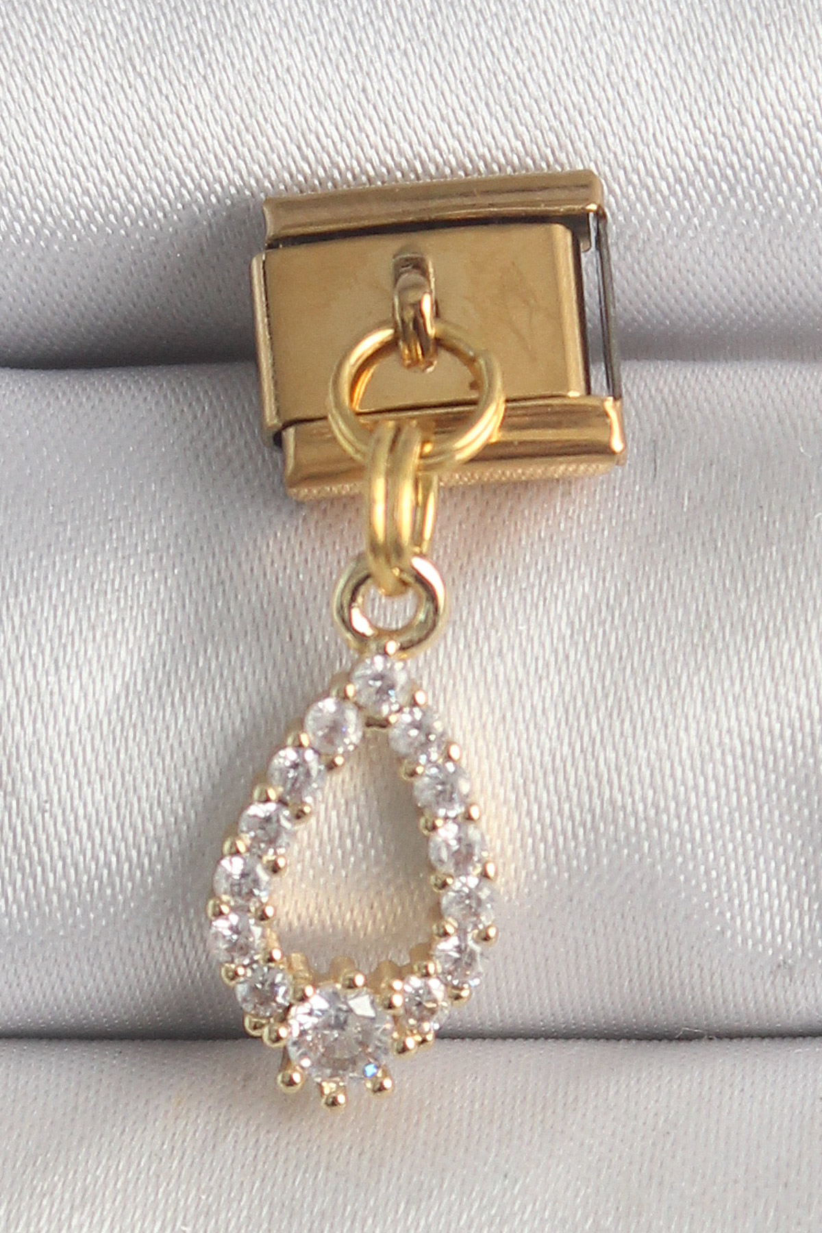 Çelik Gold Renk Sallantı Zirkon Taşlı Damla Model Nomination Charm