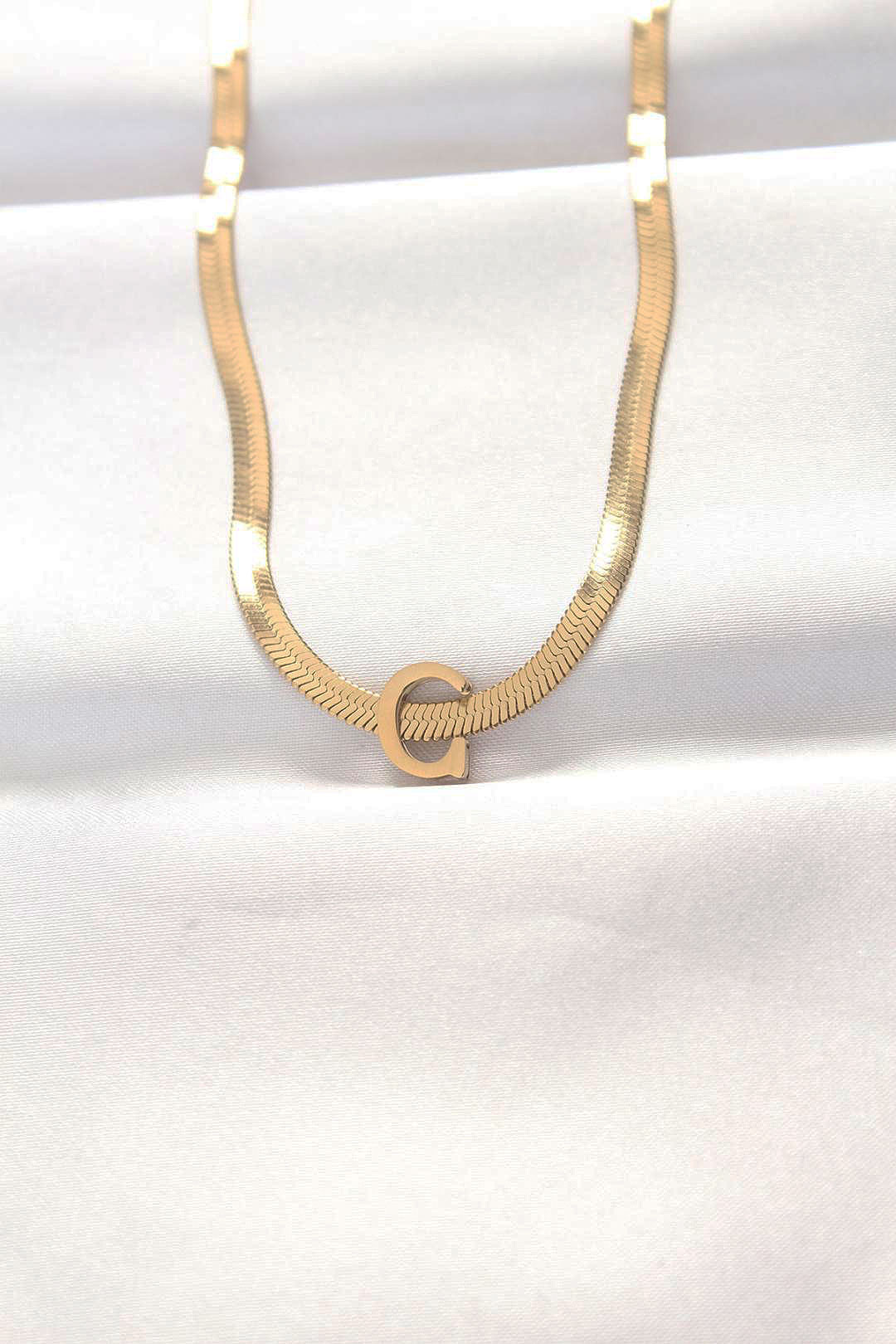 Çelik C Harfli Gold Renk İtalyan Zincirli Kolye