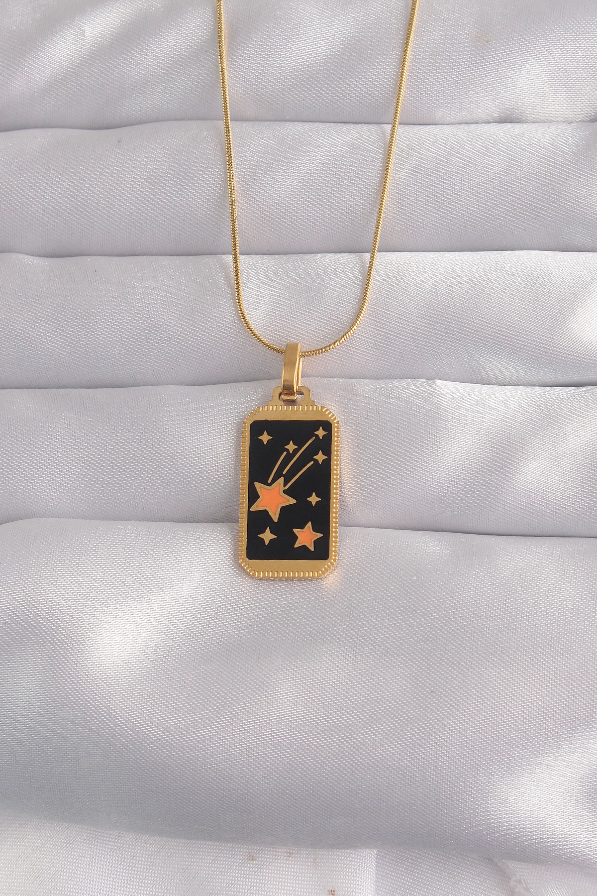 Çelik Gold Renk Siyah Mineli Yıldız Figür Tarot Kolye