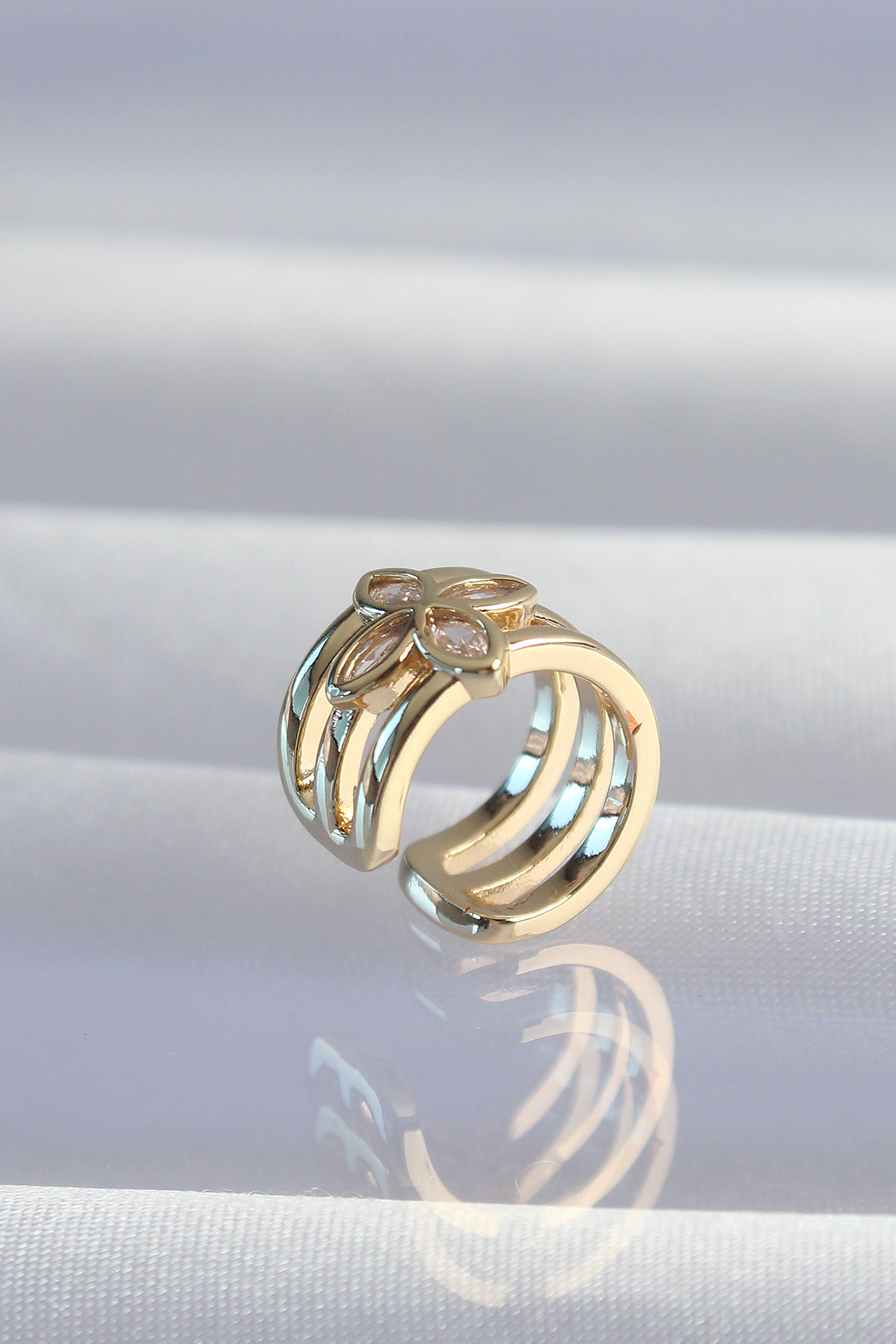Pirinç Gold Renk Yonca Earcuff Küpe 2