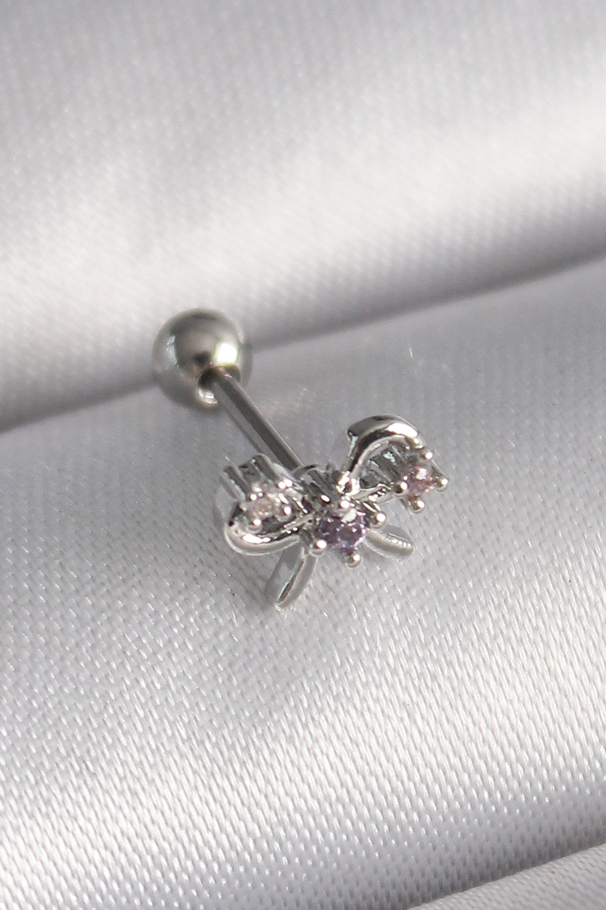 Çelik Gümüş Renk Zirkon Taşlı Kurdele Tragus Piercing
