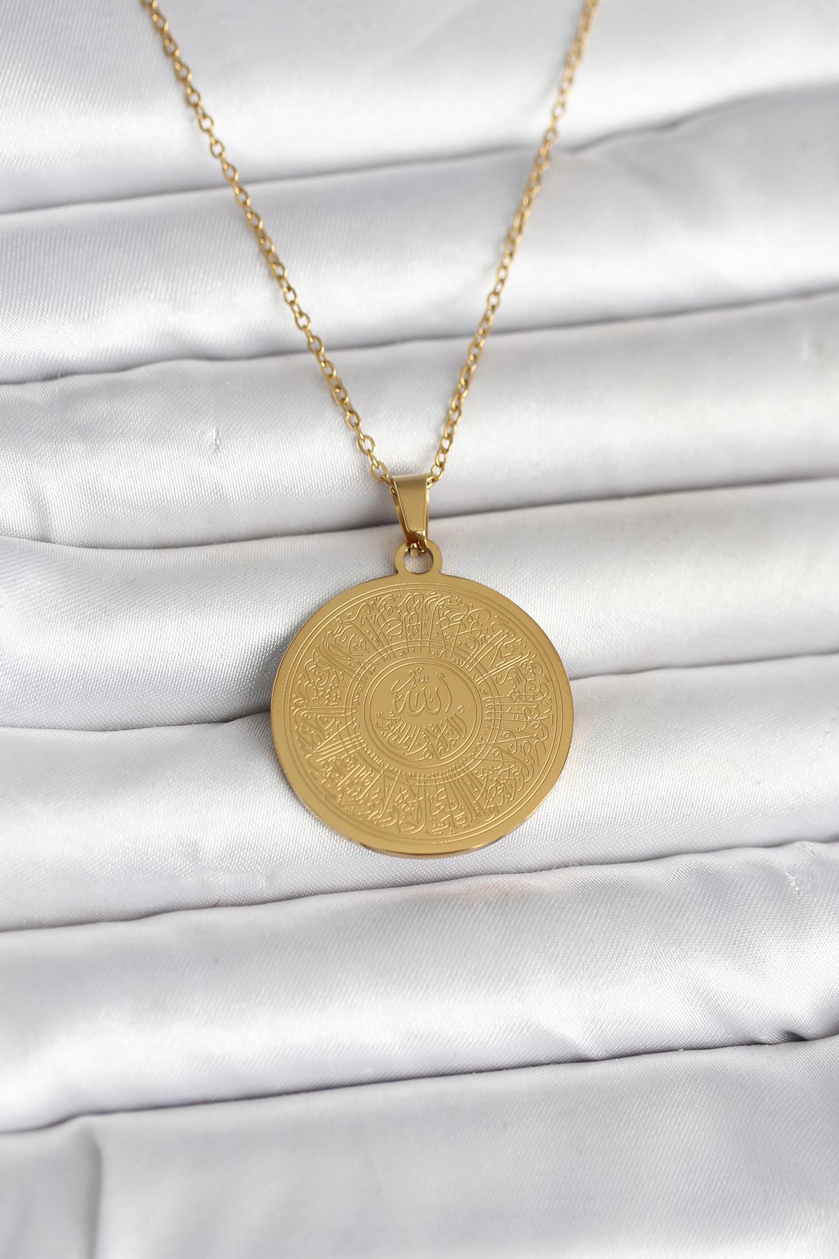 Çelik Gold Renk Ayetel Kürsi Yazılı Kolye