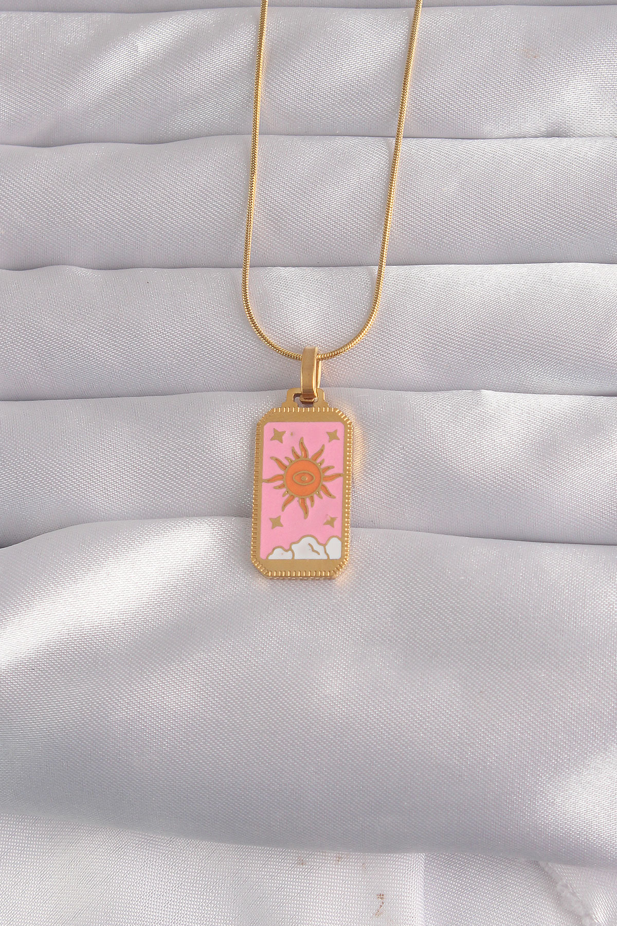 Çelik Gold Renk Pembe Mineli Güneş Model Tarot Kolye