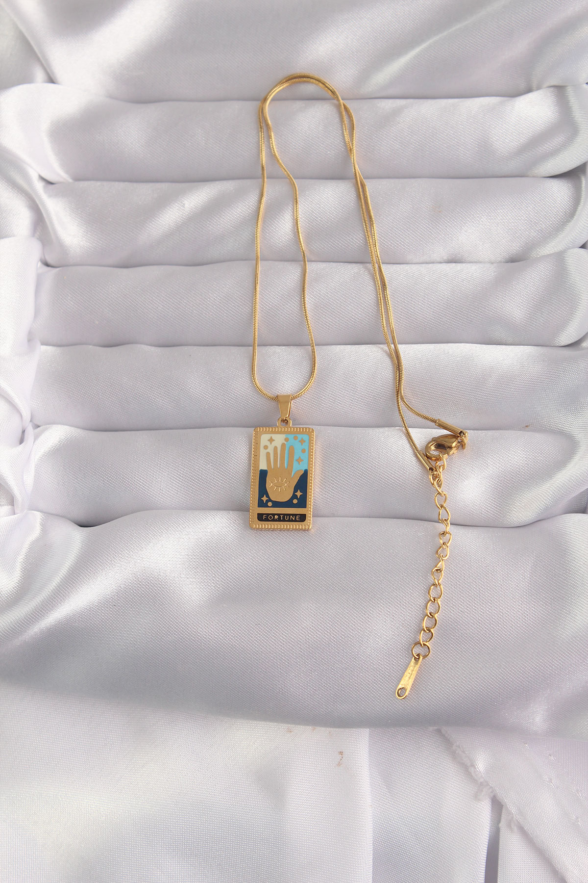 Çelik Gold Renk Karışık Mineli El Figür Tarot Kolye