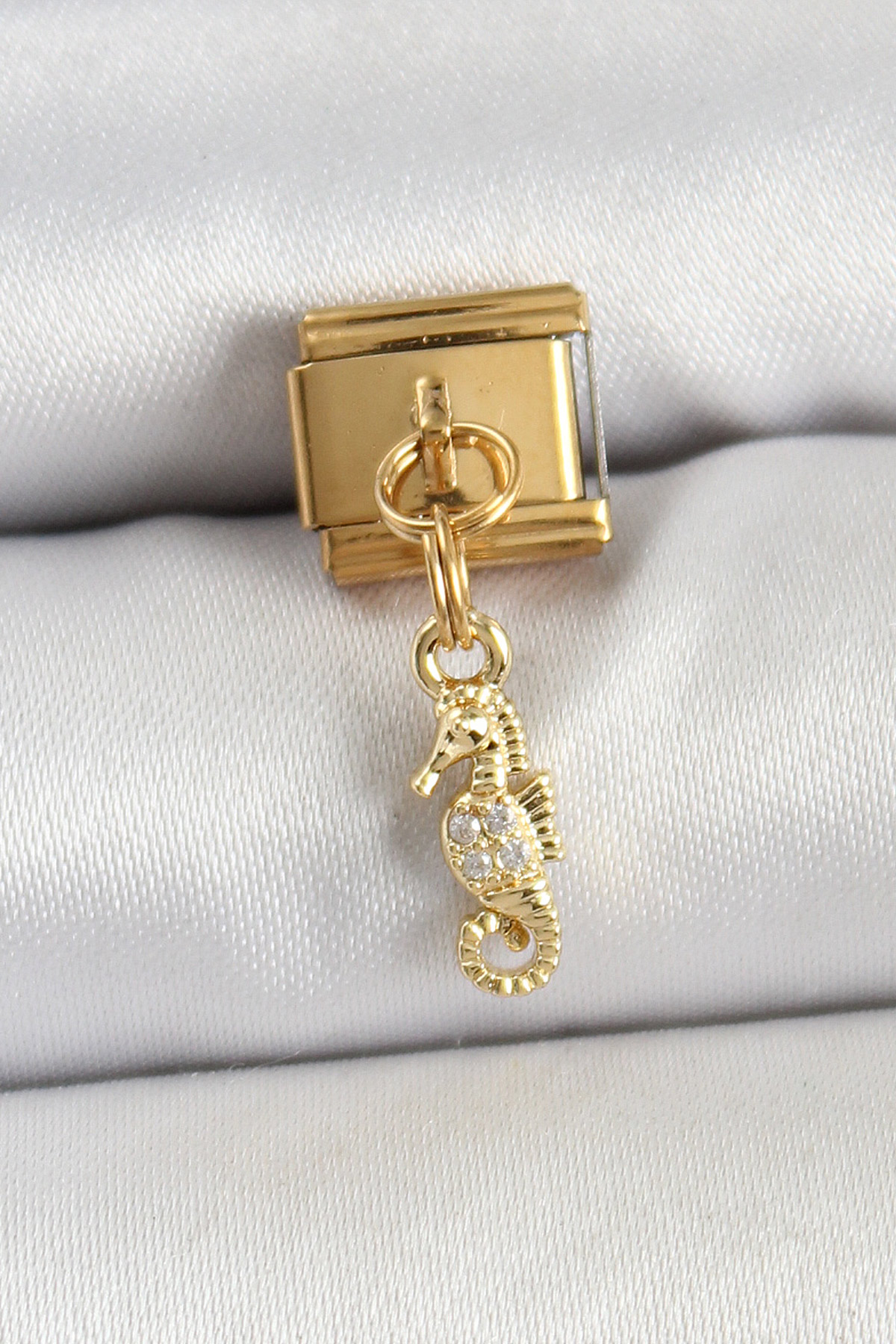 Çelik Sallantılı Zirkon Taşlı Çiçek Model Gold Renk Nomination Charm
