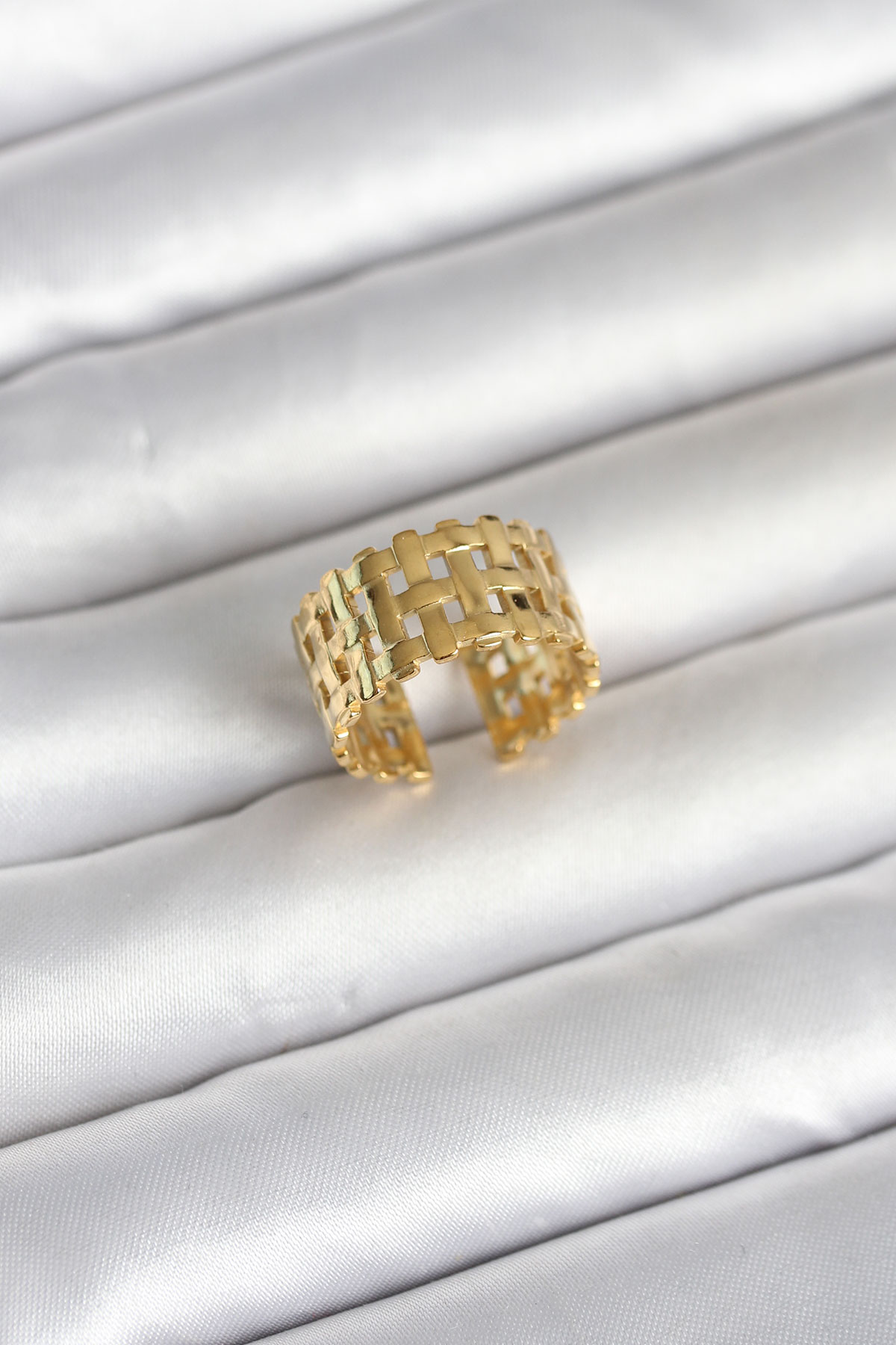 Çelik Gold Renk Hasır Model Kadın Yüzük