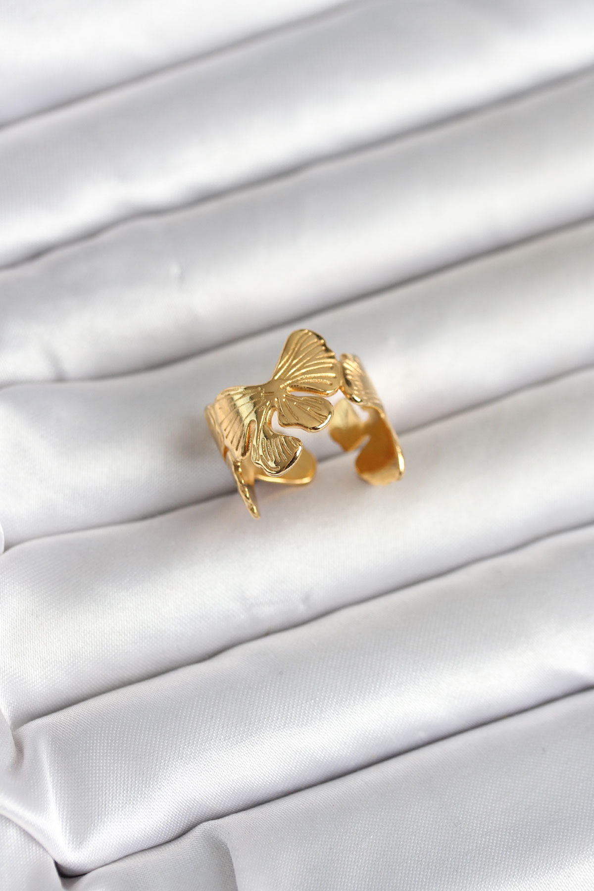 Çelik Gold Renk Lotus Model Kadın Yüzük