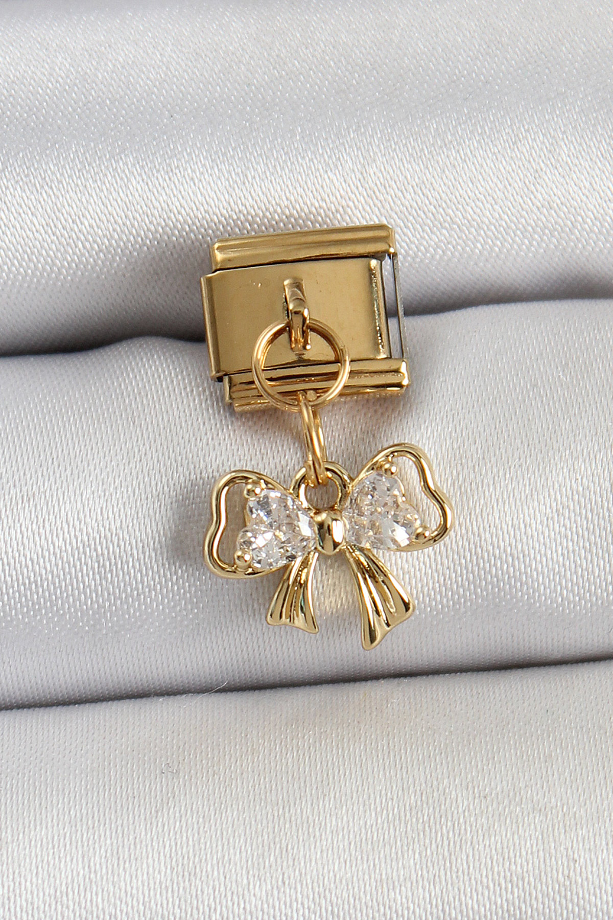 Çelik Sallantılı Zirkon Taşlı Fiyonk Model Gold Renk Nomination Charm