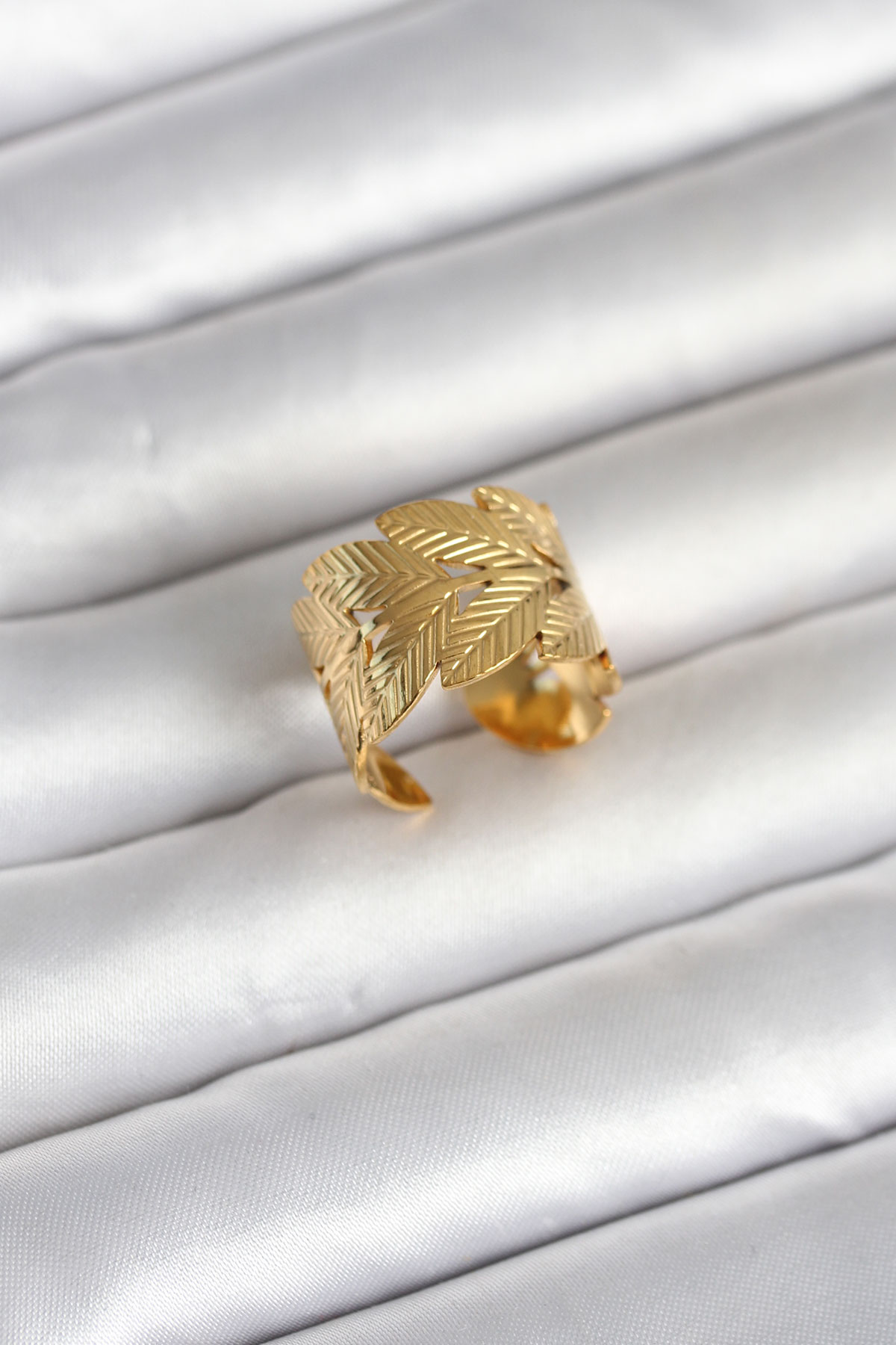 Çelik Gold Renk Başak Modeli Kadın Yüzük