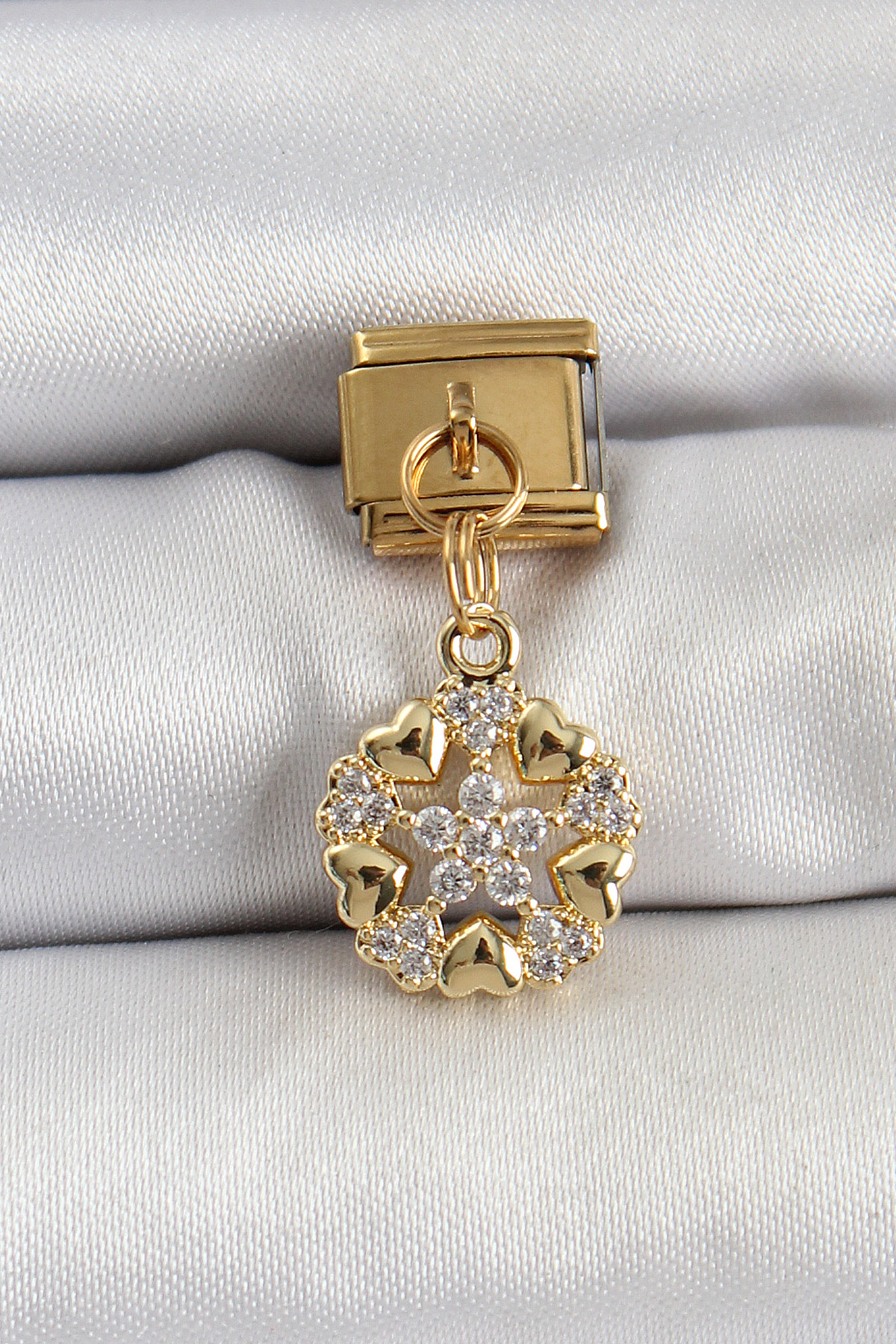 Çelik Sallantılı Zirkon Taşlı Kalp Detaylı Yıldz Model Gold Renk Nomination Charm