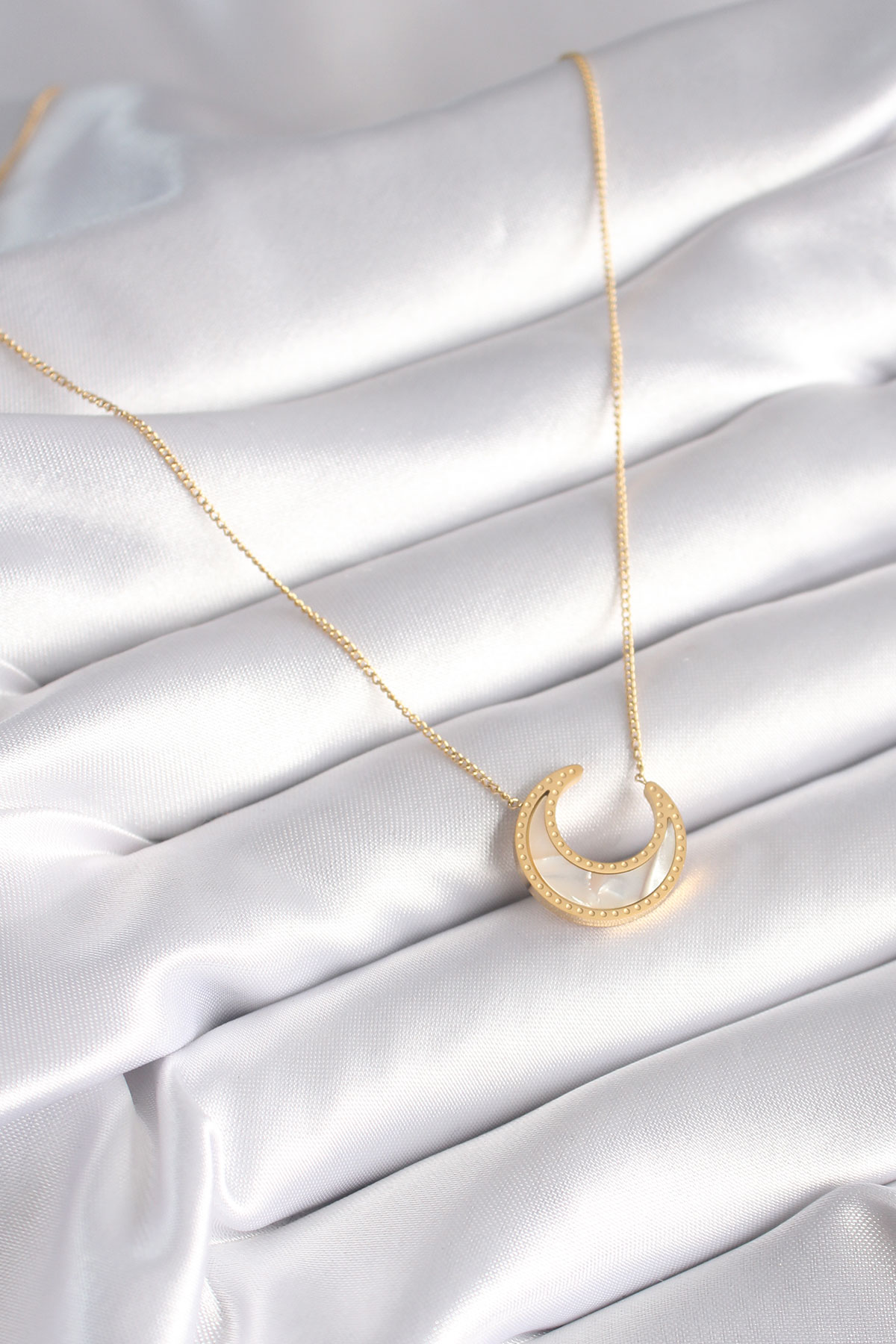 Çelik Gold Renk Beyaz Sedefli Hilal Model Kadın Kolye 2