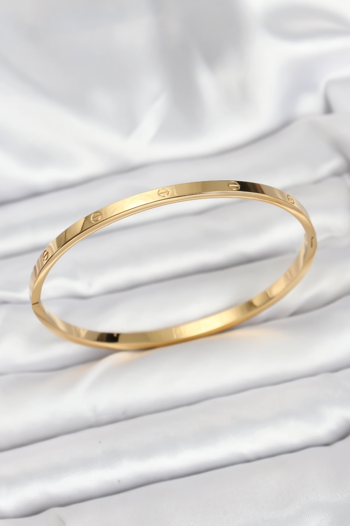 Çelik Gold Renk 65 mm İnce Kadın Kelepçe Bileklik