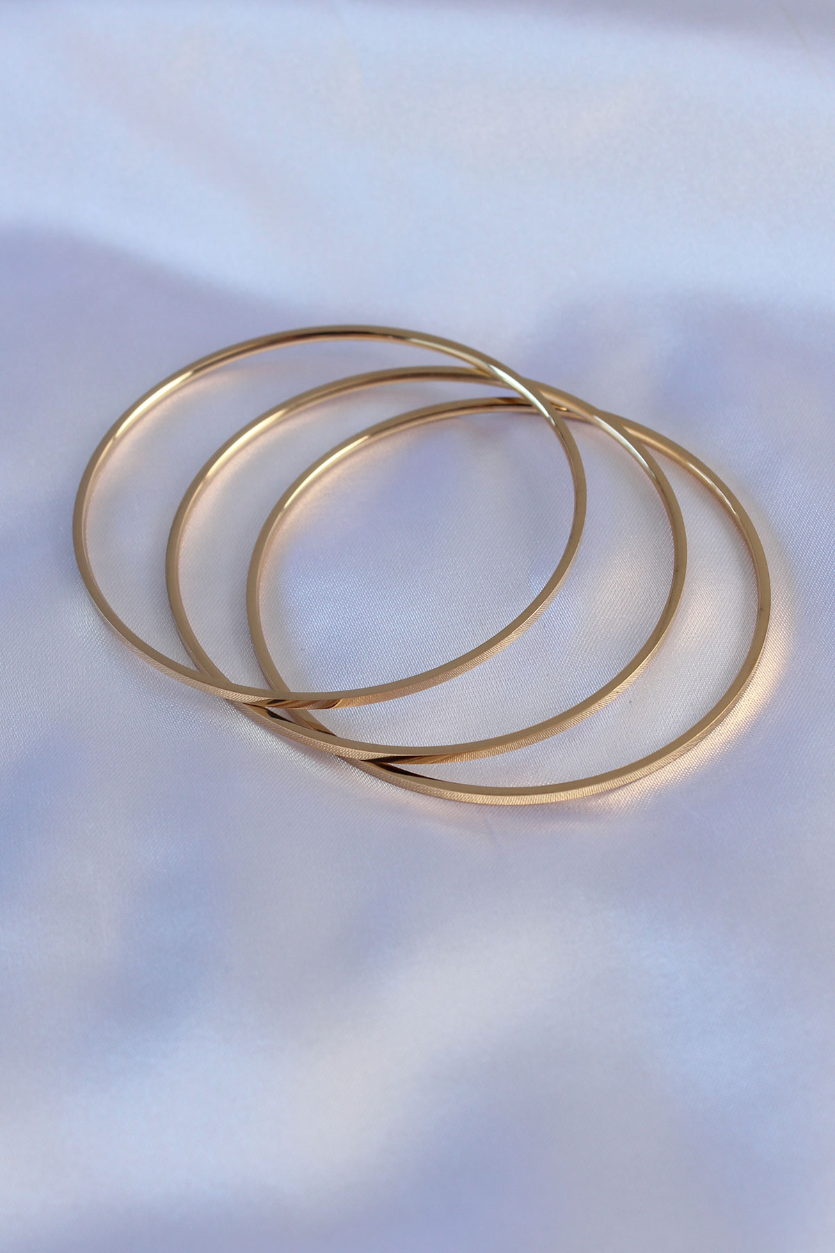 Çelik Gold Renk Ajda Model Kadın 65 mm Bilezik