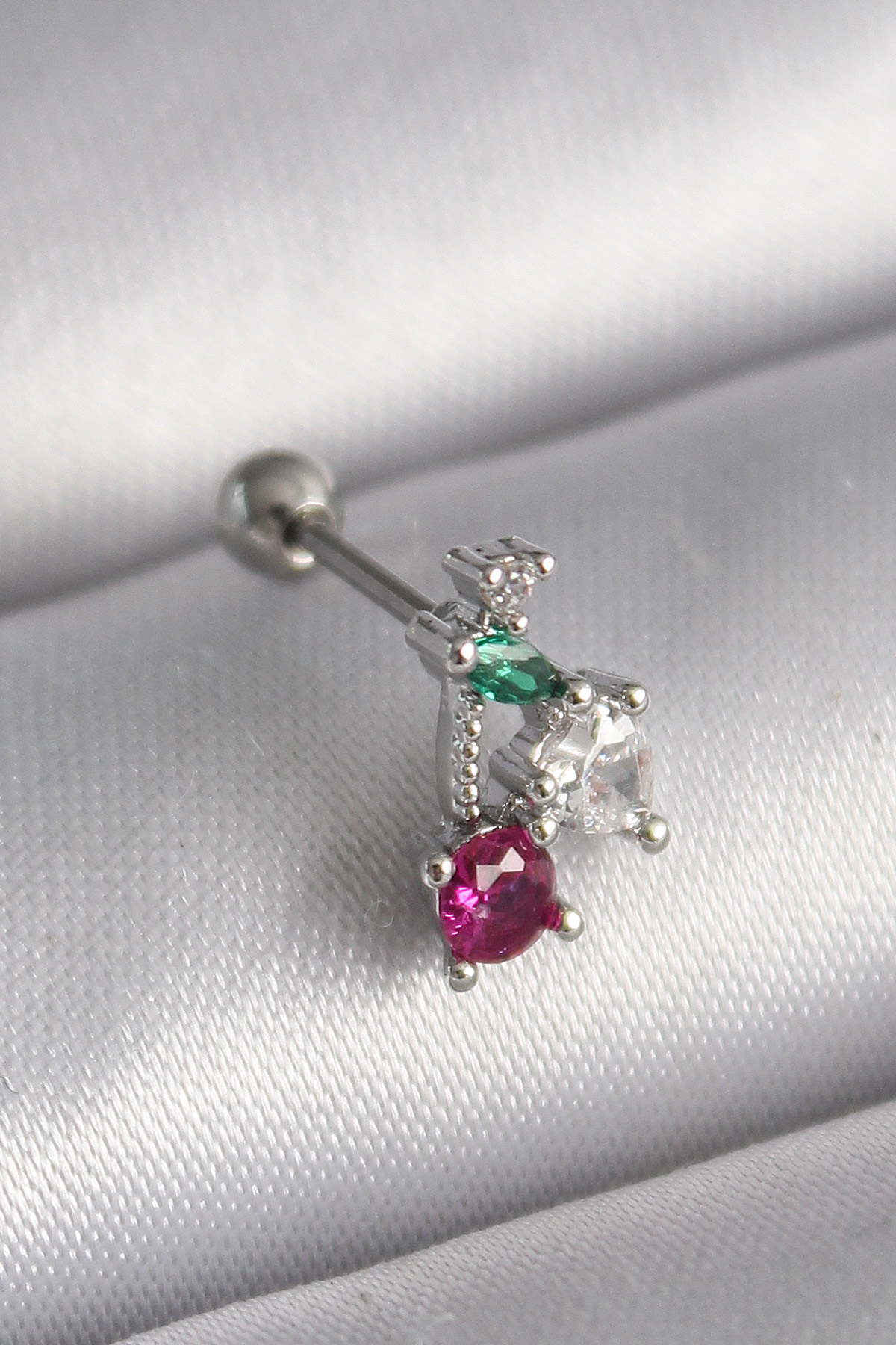 Çelik Gümüş Renk Zirkon Taşlı Tragus Piercing