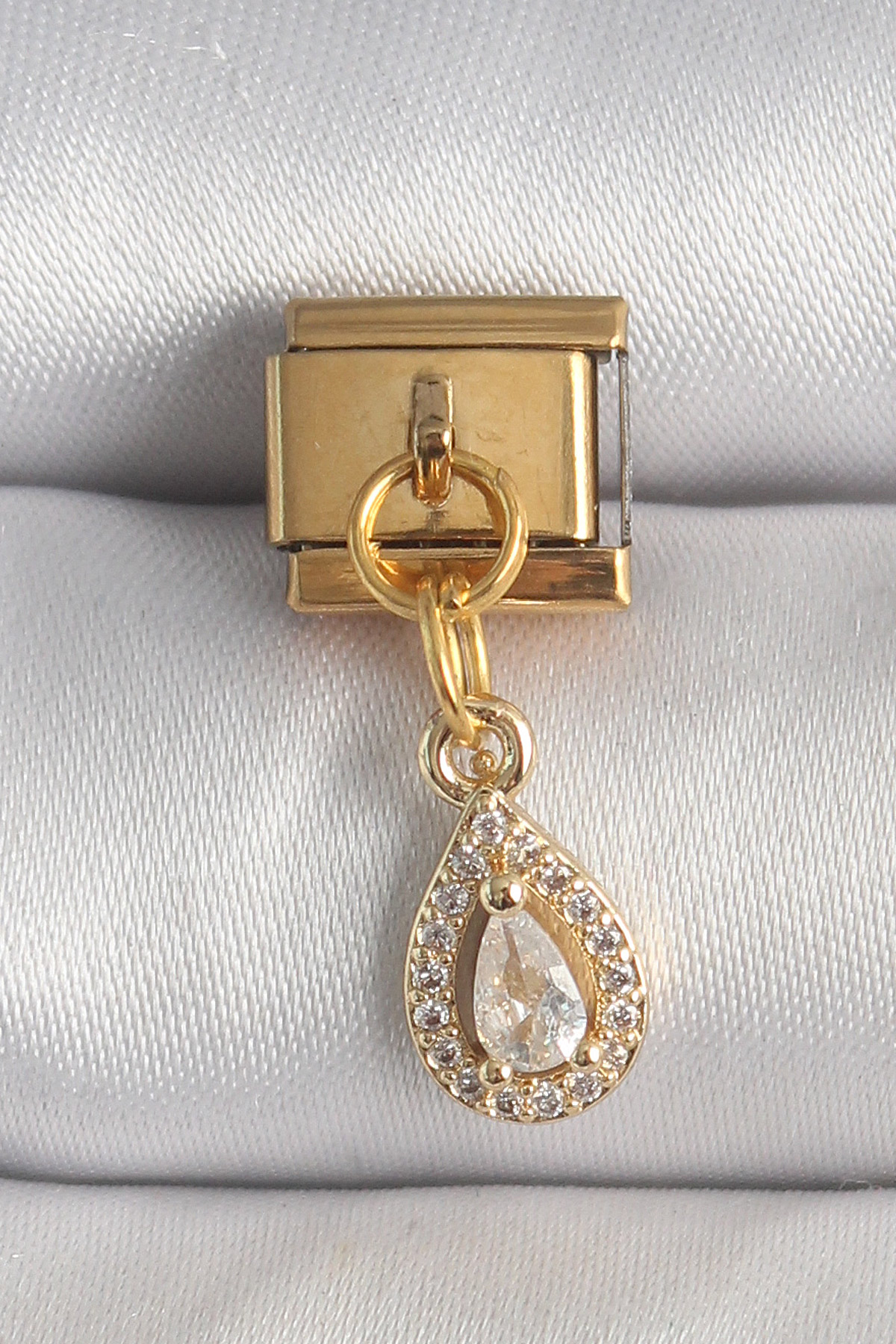 Çelik Gold Renk Sallantı Damla Zirkon Taşlı Nomination Charm