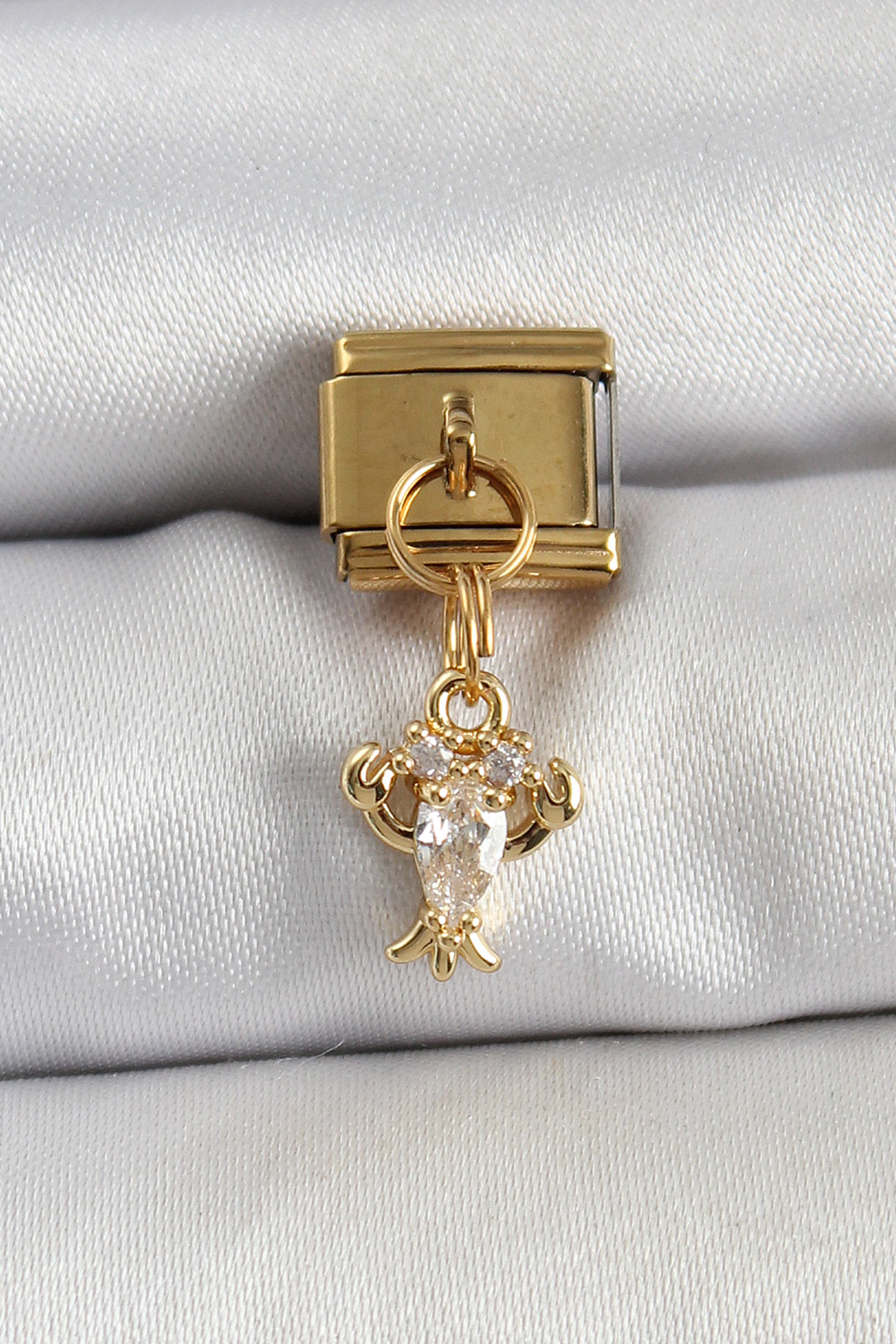 Çelik Sallantılı Zirkon Taşlı Yengeç Model Gold Renk Nomination Charm