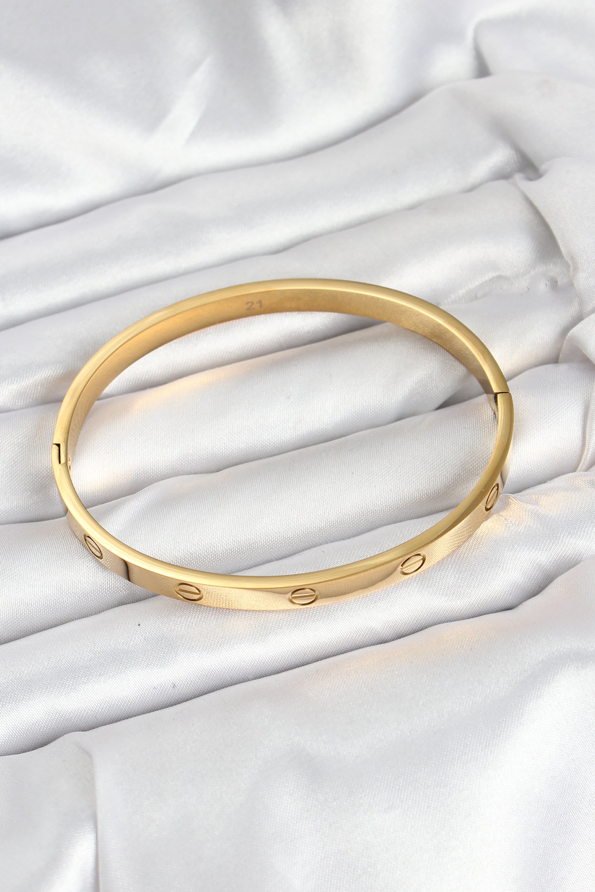 Çelik Gold Renk 65 mm Kadın Kelepçe Bileklik 1
