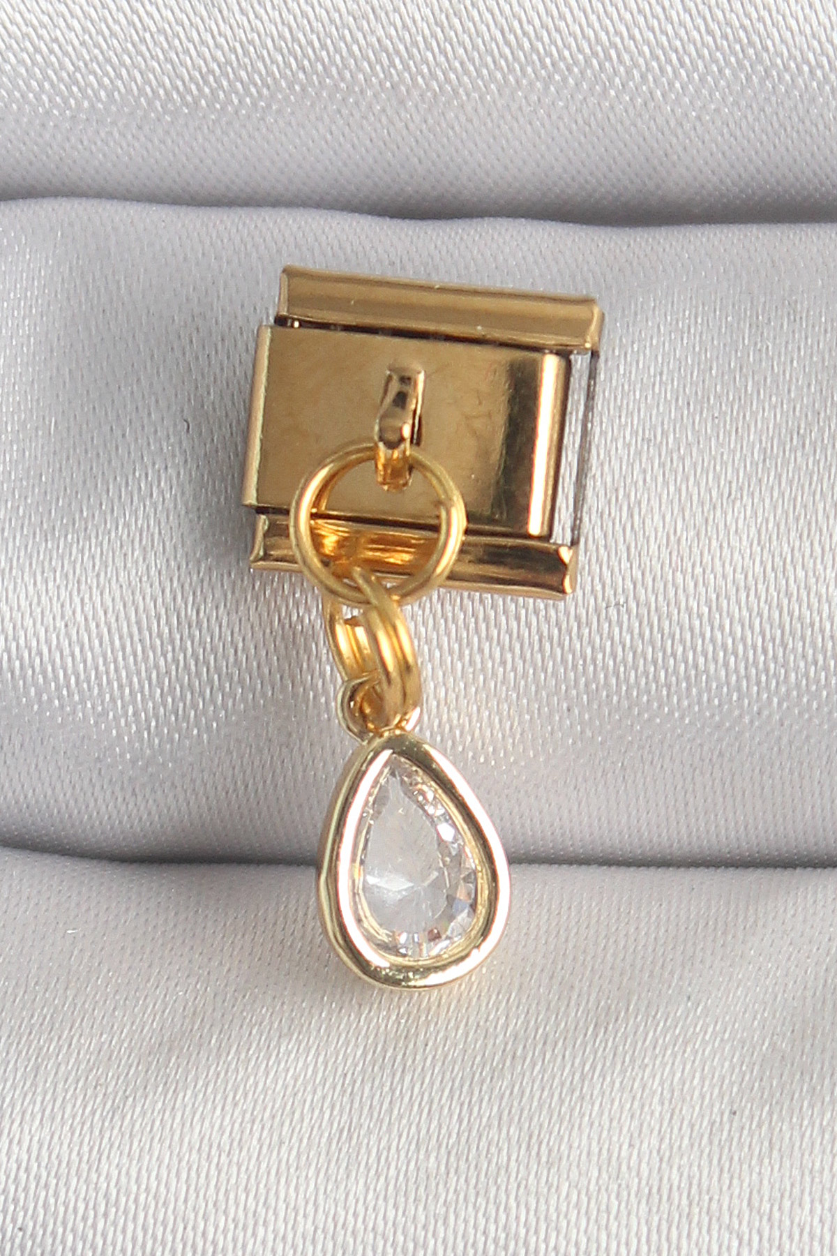 Çelik Gold Renk Sallantı Damla Zirkon Taşlı Nomination Charm
