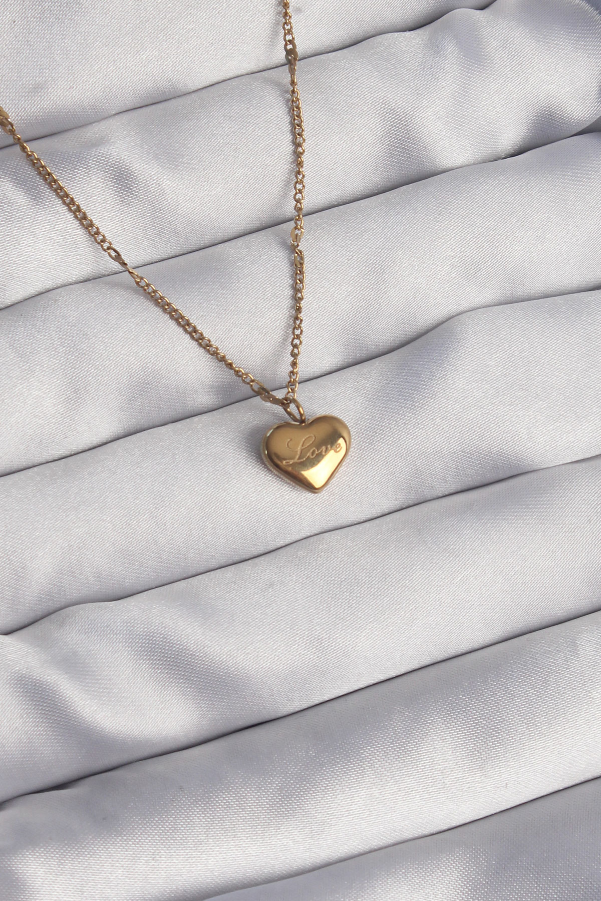 Çelik Gold Renk Kalp Model Love Kolye