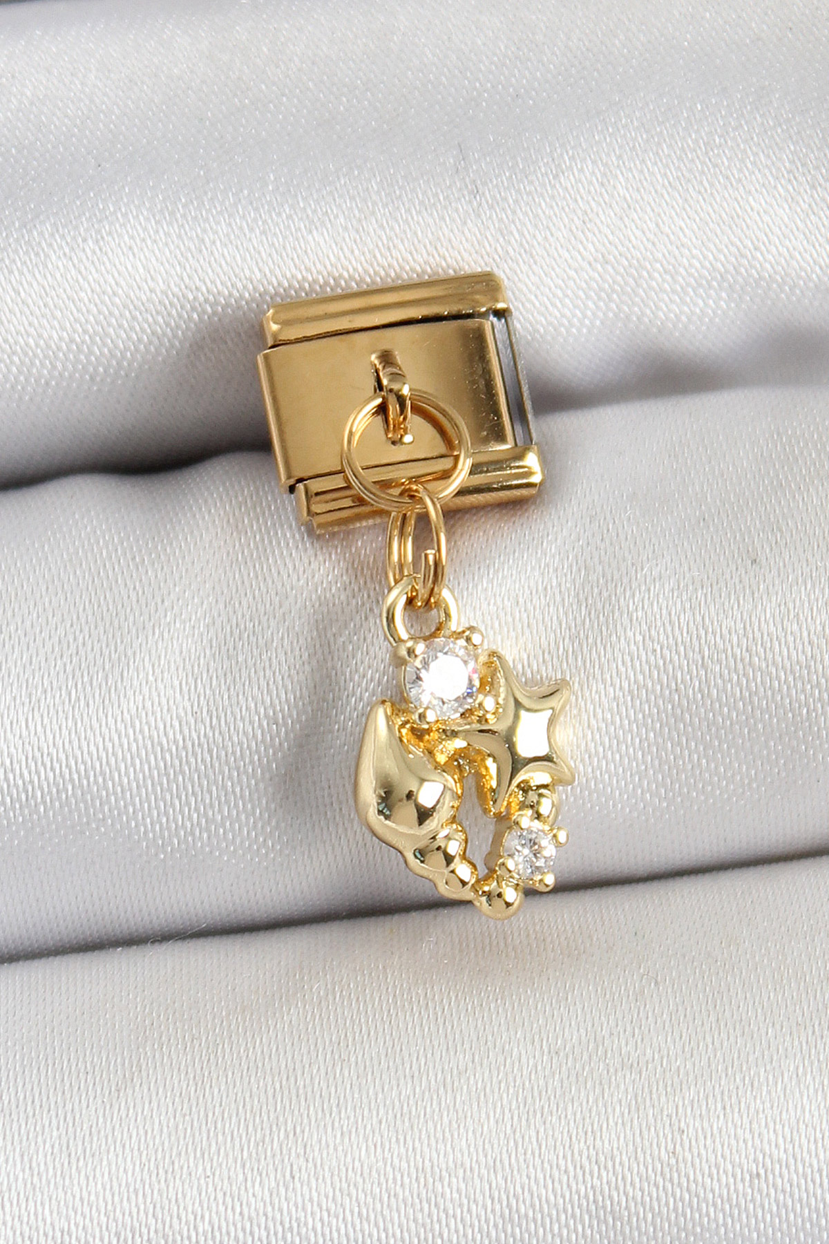 Çelik Sallantılı Zirkon Taşlı Deniz Kabuğu Ve Yıldız Model Gold Renk Nomination Charm
