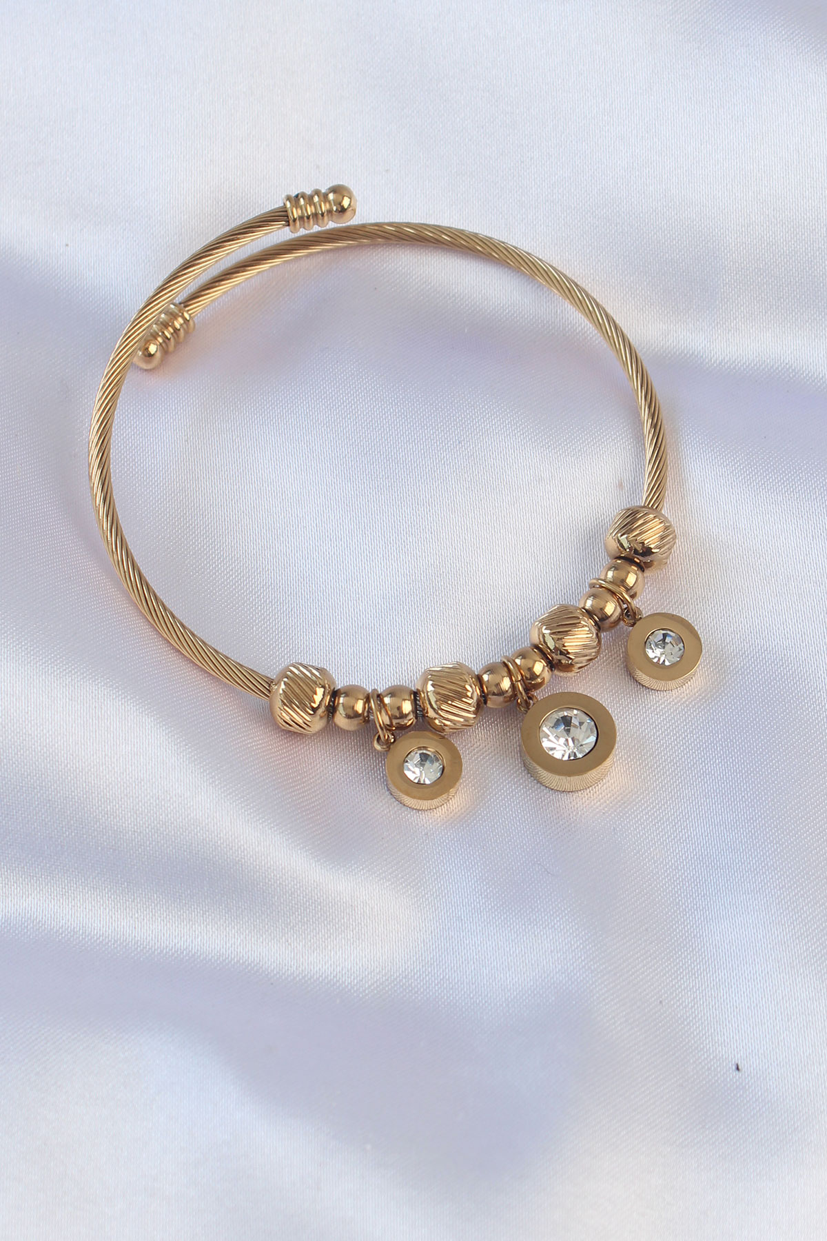 Çelik Gold Renk Zirkon Taşlı Model Charm Bileklik