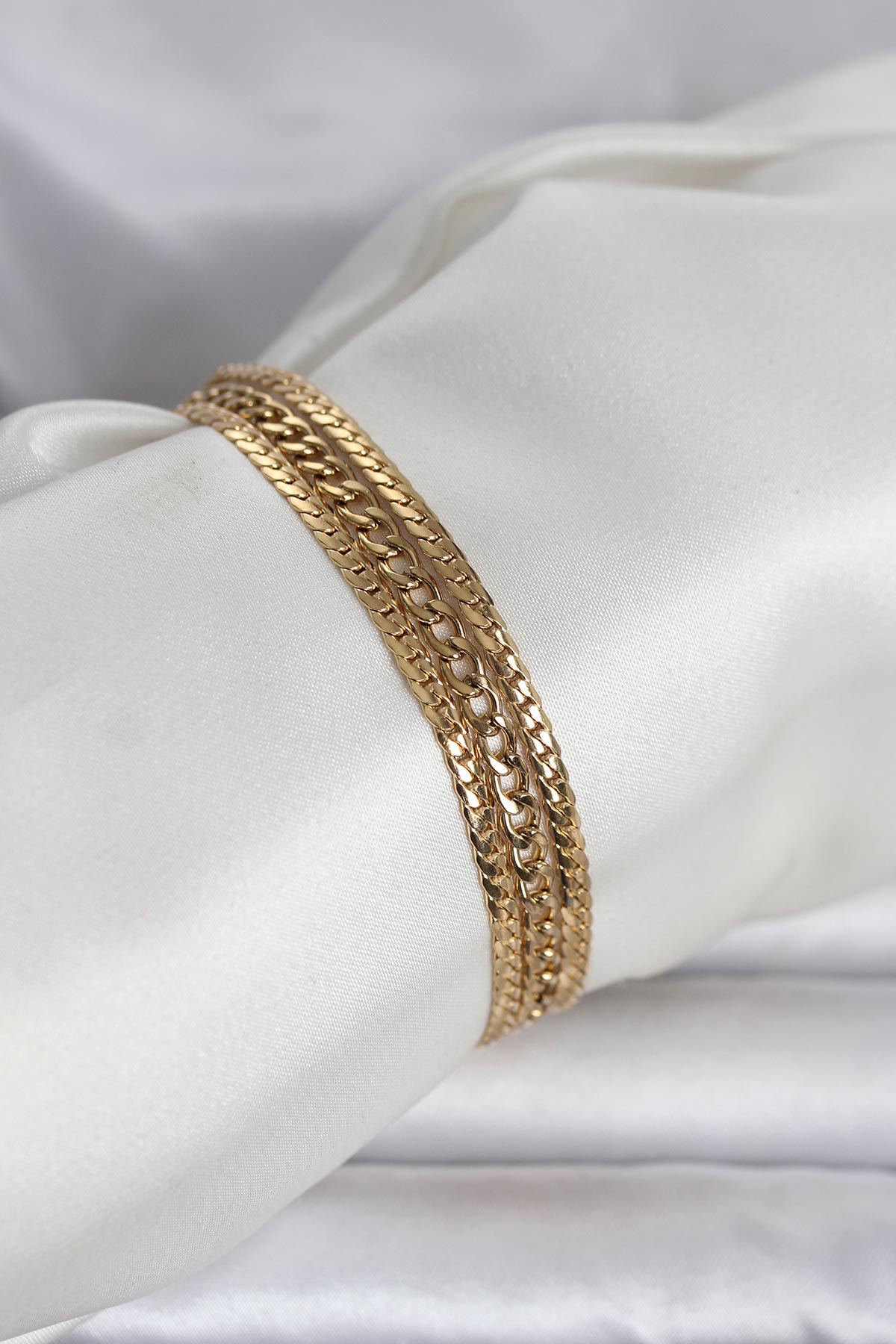 Çelik Gold Renk 3'lü Kadın Bileklik