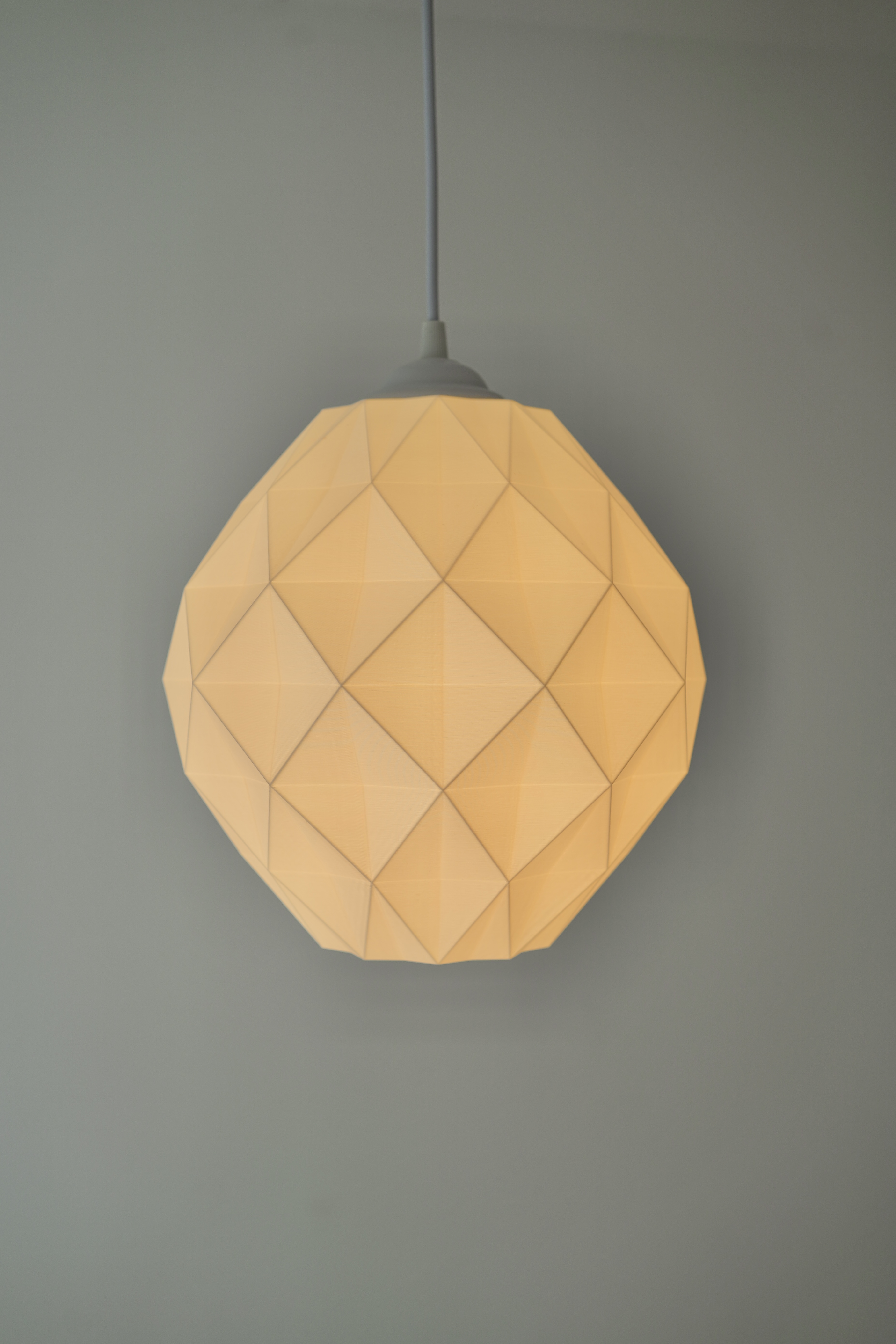 Fasetta | İri Piramit Desenli Geometrik Sarkıt Avize (25x24 cm) | Bioplastik E27 2