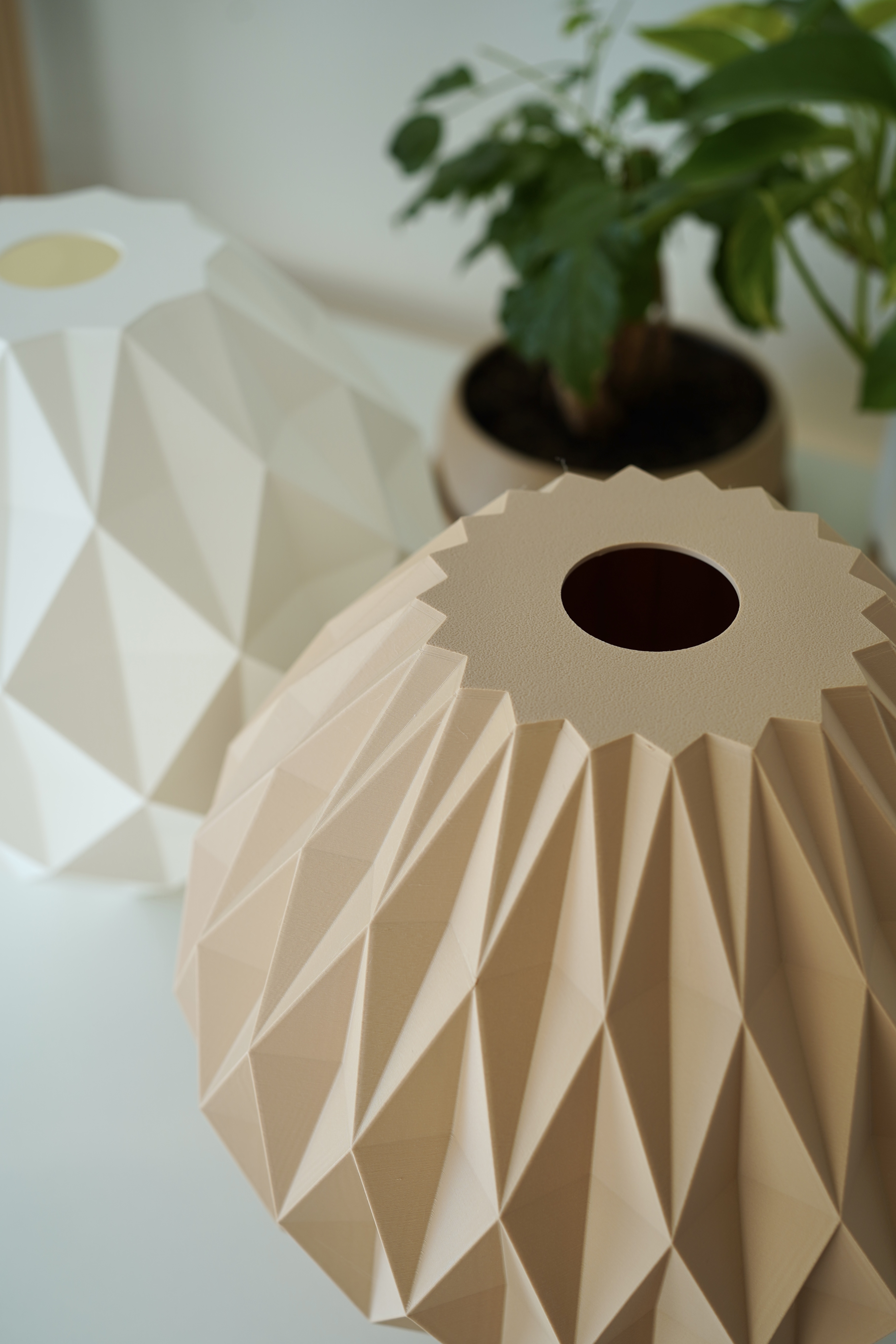 Prisma | İnce Elmas Desenli Geometrik Sarkıt Avize (25x24 cm) | Bioplastik E27